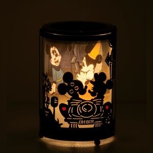 SCENTSY MICKEY MOUSE DRIVE - IN WARMER